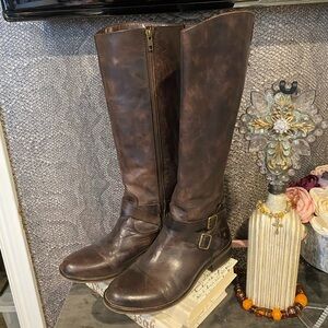 Hinge Devin Buckle Detail Riding Boots 9.5 Brown Equestrian Classic Preppy Moto